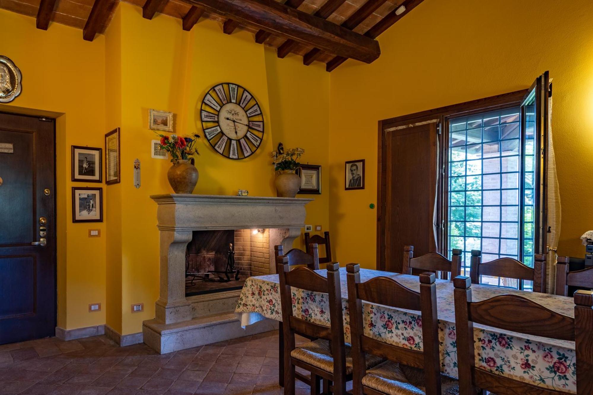 Вилла La Casa Di Betta Monte Campano Экстерьер фото